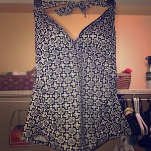 LLBean black and white size 12 molded cup, halter